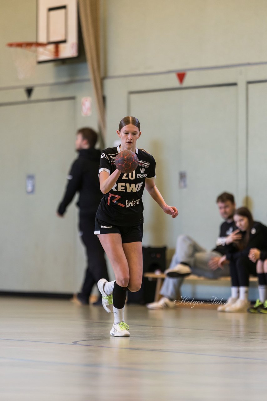 Bild 132 - wBJ SV Henstedt Ulzburg - Bramstedter TS : Ergebnis: 27:15